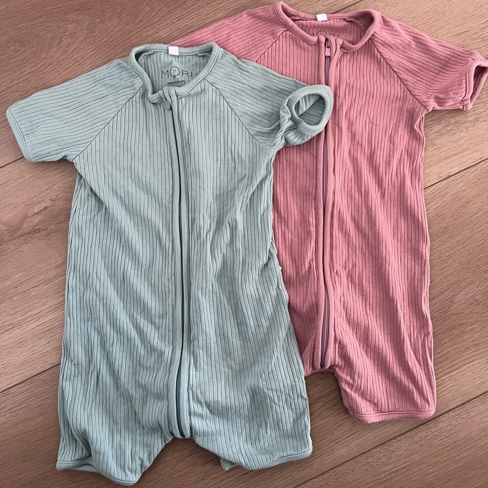 2 Baby Mori Ribbed Summer Zip-Up Romper Pajamas 9-12 months